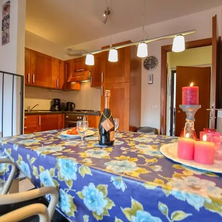 Mit Seeblick, Strandnaehe Und Tiefgaragen Stellplatz Apartment