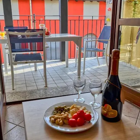 Apartment Mit Seeblick, Strandnaehe Und Tiefgaragen Stellplatz *