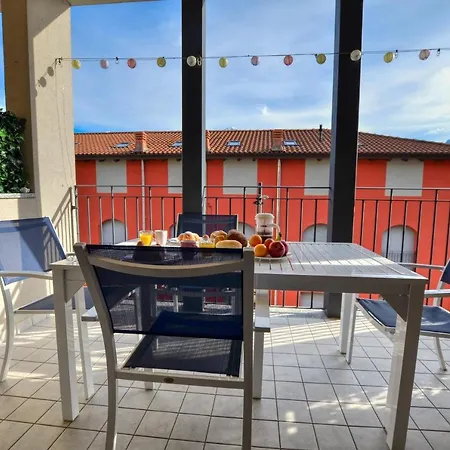 Mit Seeblick, Strandnaehe Und Tiefgaragen Stellplatz Apartment *